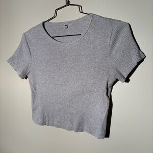 Uniqlo Gray Ribbed Crop Top Tee